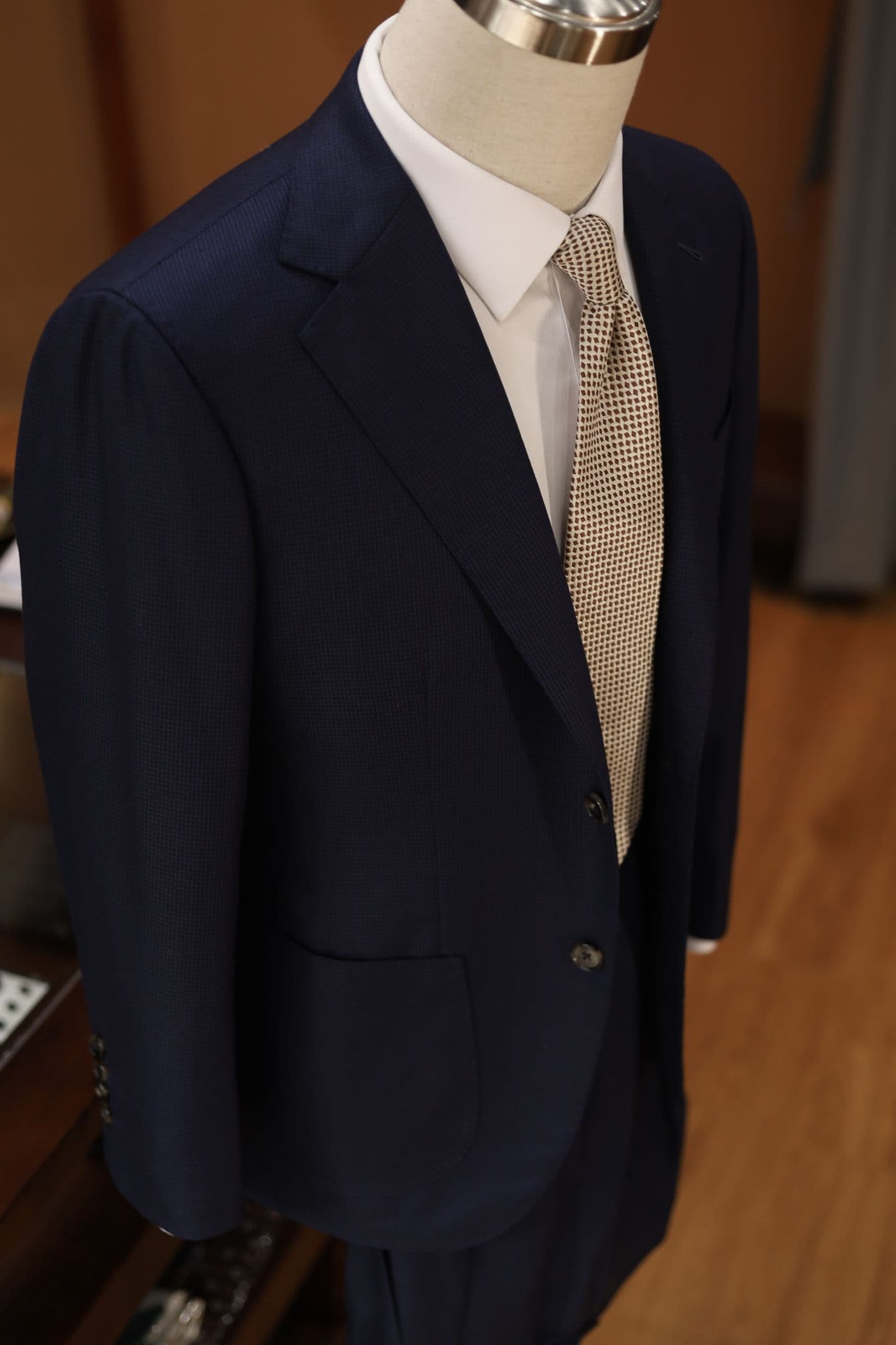 scabal-wool-cashmere-navy-suit