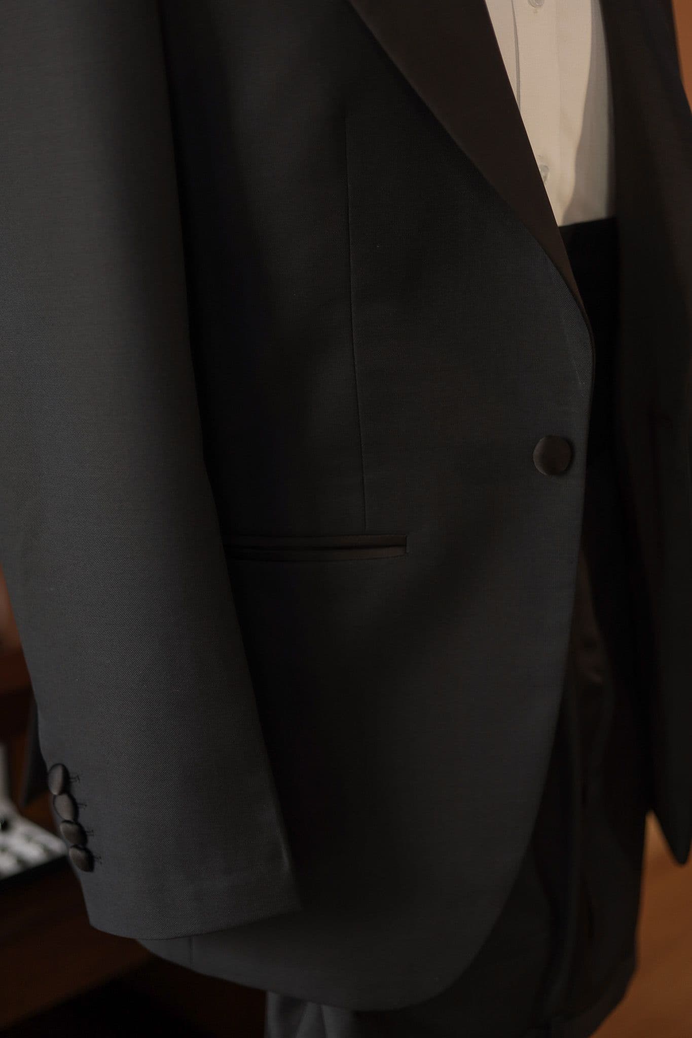 vicenza-black-tuxedo-suit