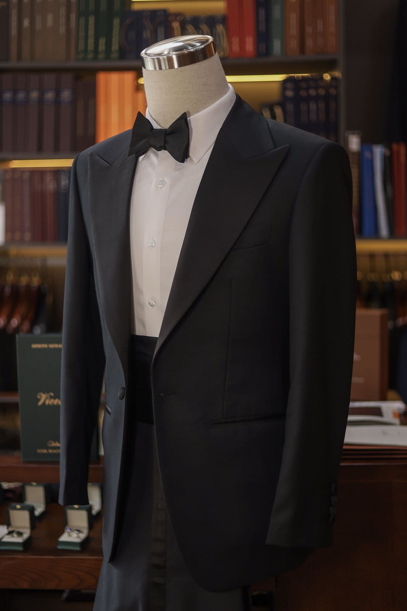 vicenza-black-tuxedo-suit